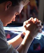 teen praying